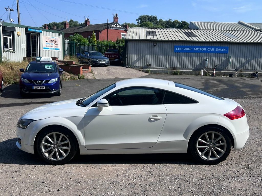 Audi TT 2L Sport White #4