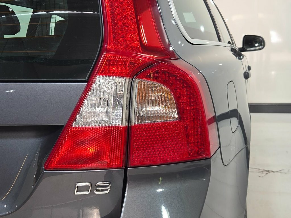 Volvo V70 Estate Black #45