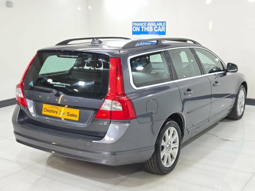 Volvo V70 Estate Black #9