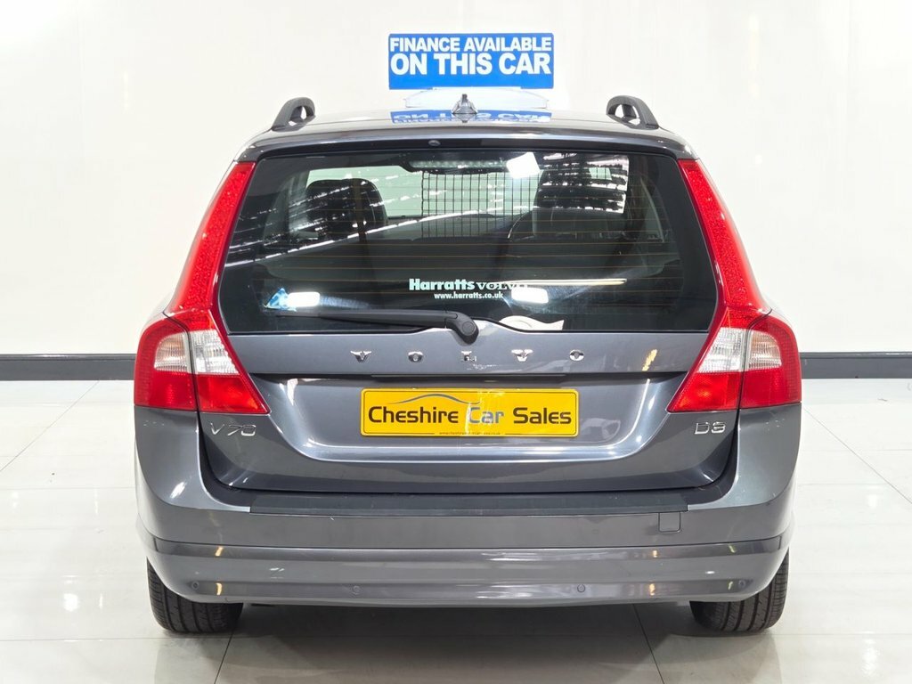 Volvo V70 Estate Black #8