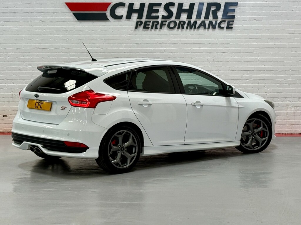 Ford Focus Hatchback 2.0 Tdci St-3 - 1 Ownercarplaysync White #4