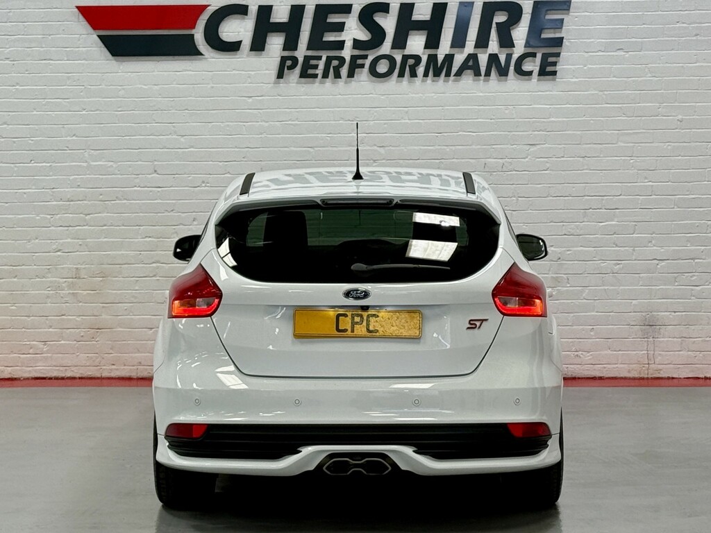 Ford Focus Hatchback 2.0 Tdci St-3 - 1 Ownercarplaysync White #5