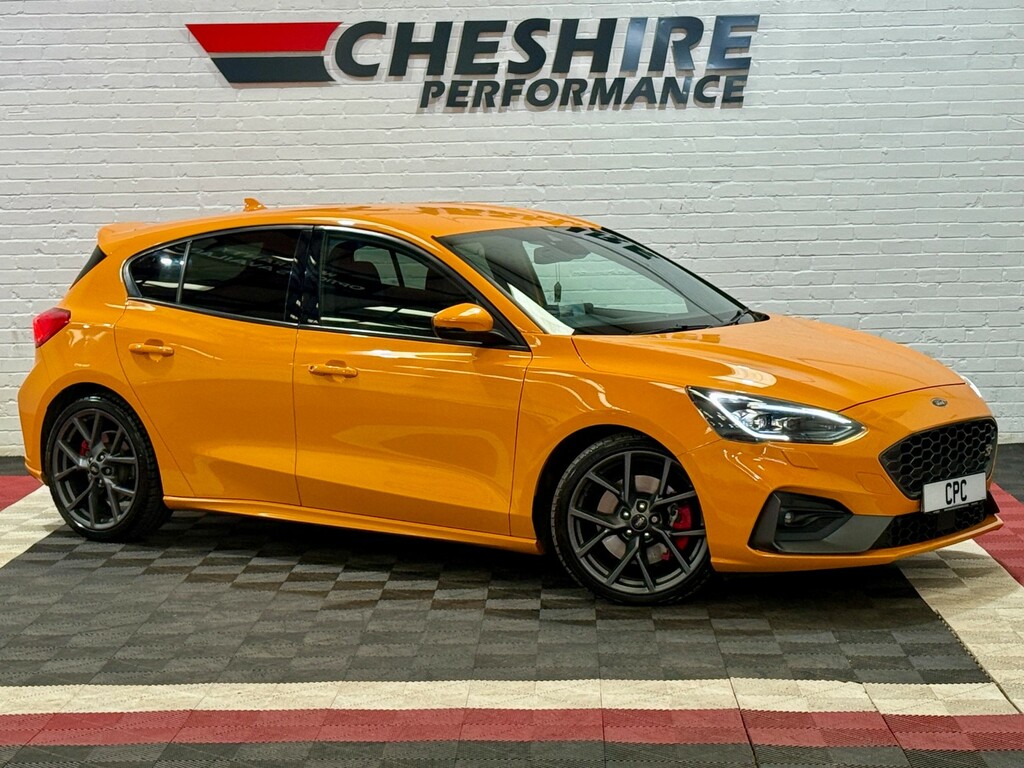 Ford Focus Hatchback 2.0 Ecoblue St - Bno Soundwinter Pa YX69HMY Orange #2