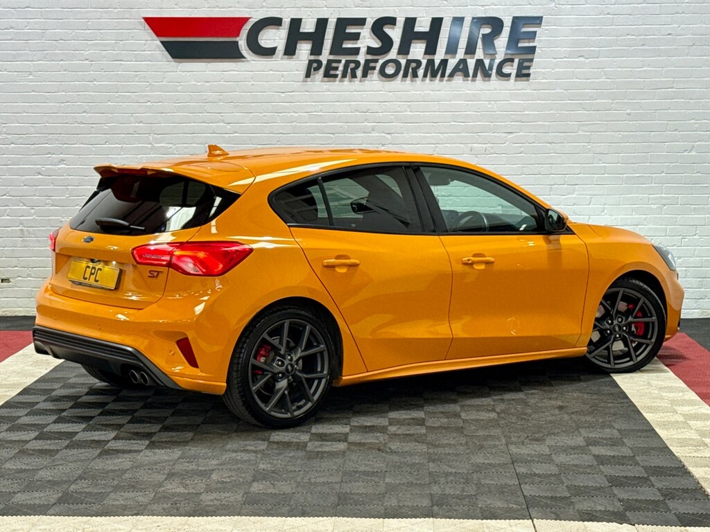 Ford Focus Hatchback 2.0 Ecoblue St - Bno Soundwinter Pa YX69HMY Orange #4