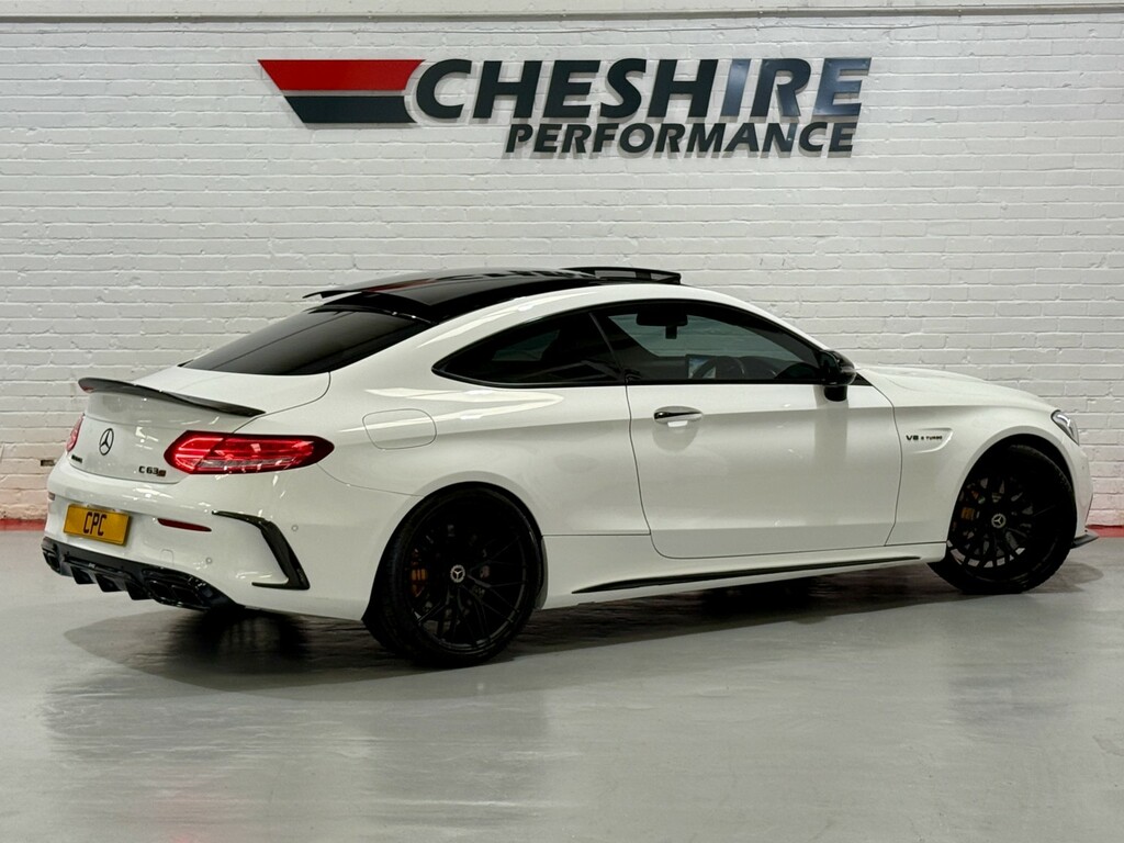 Mercedes-Benz C Class Coupe 4.0 C63 V8 Biturbo Amg - Panroof20smem PL66WRG White #4