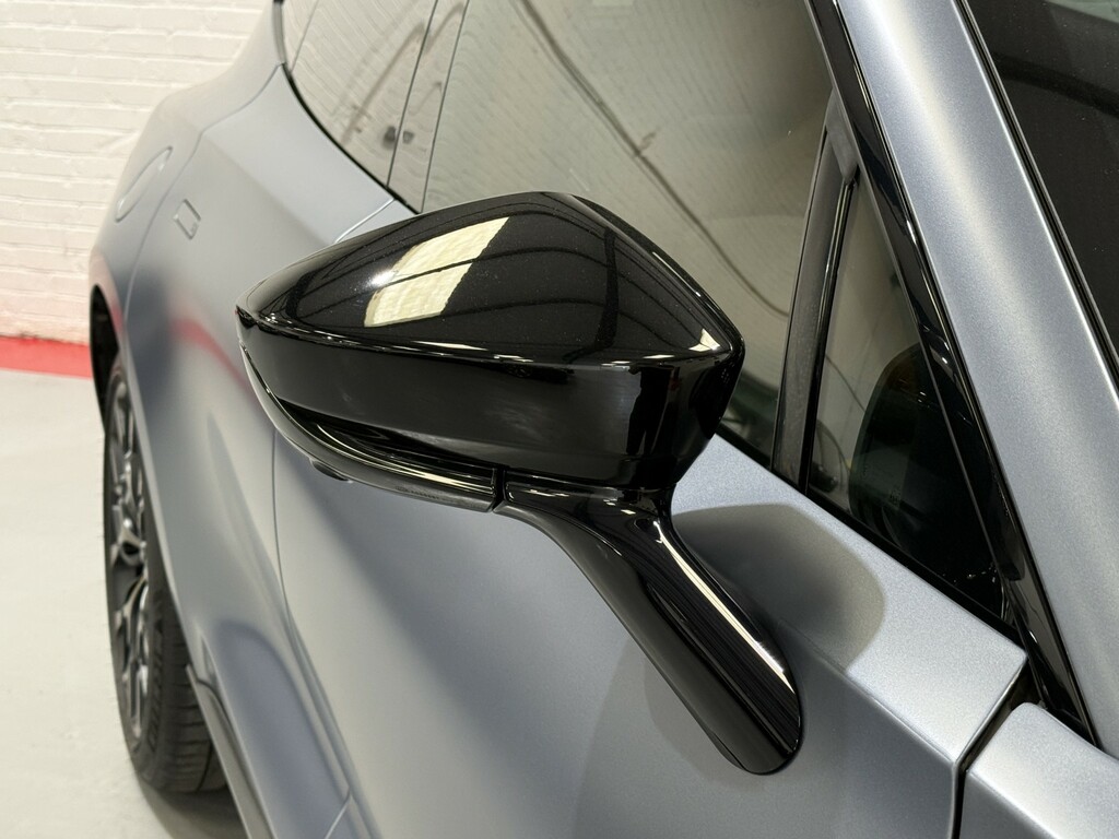 Aston Martin DBX V8 550 Touchtronic 2021 Black #20