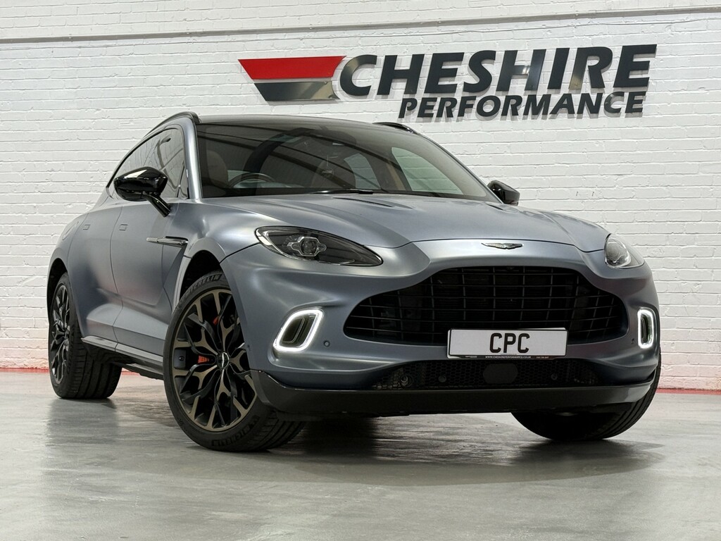 Aston Martin DBX 4.0 V8 Blue