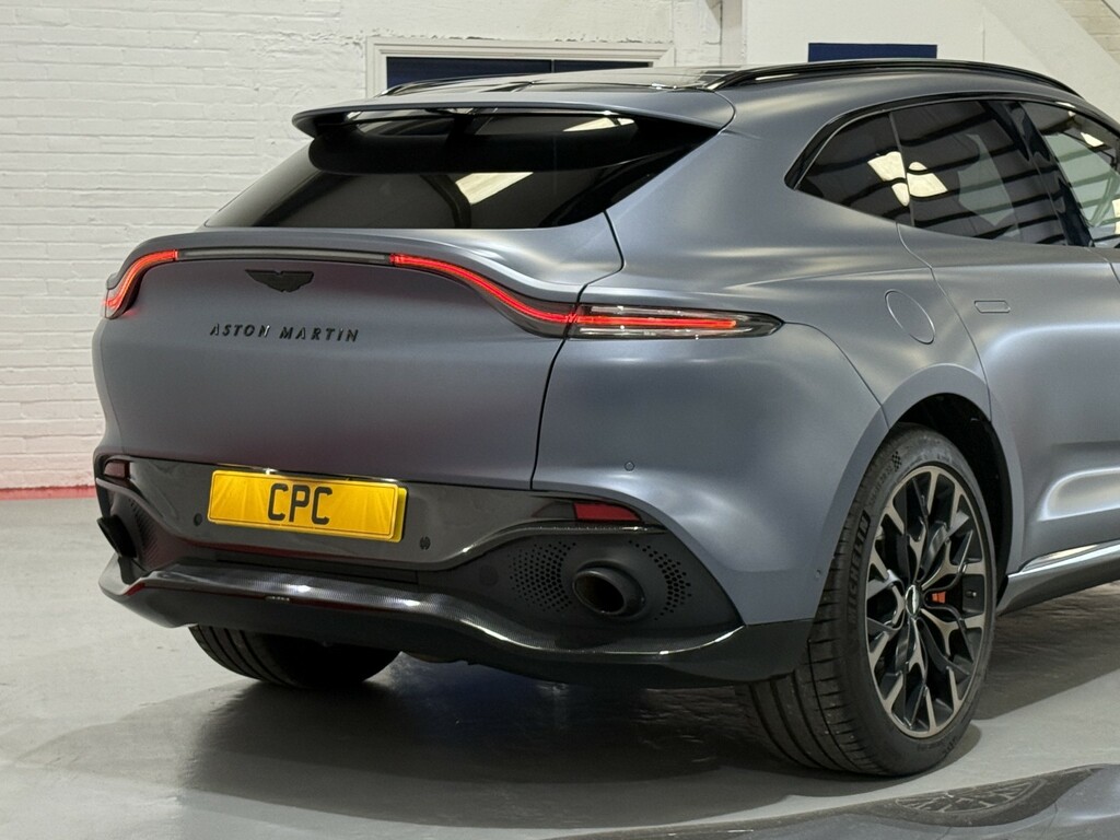 Aston Martin DBX V8 550 Touchtronic 2021 Black #22