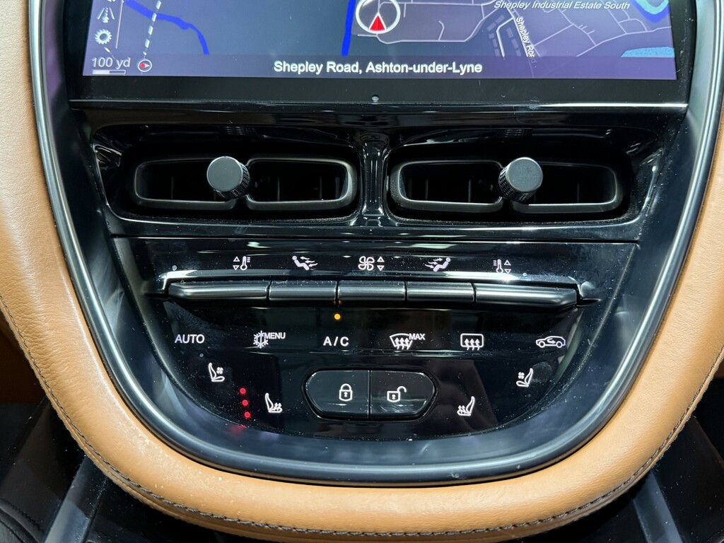 Aston Martin DBX V8 550 Touchtronic 2021 Black #45