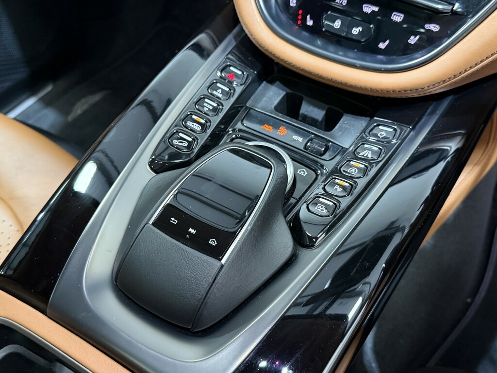 Aston Martin DBX V8 550 Touchtronic 2021 Black #44