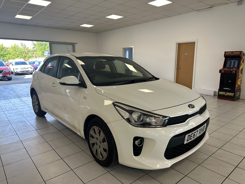Kia RIO 1.2 L 1 White