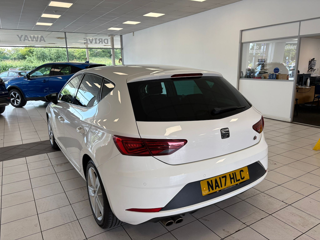 Seat Leon 2.0 L Tdi Fr Technology Dsg White #2