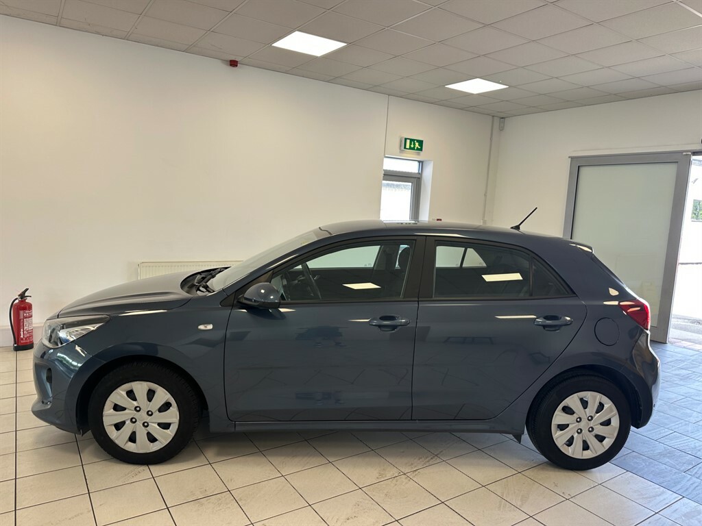 Kia RIO 1.25 1 Hatchback White #4