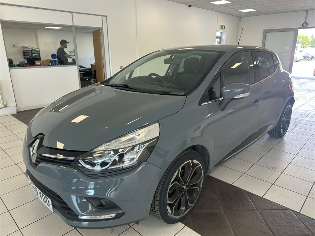 Renault Clio 0.9 L Iconic Tce DT68VDD  #3