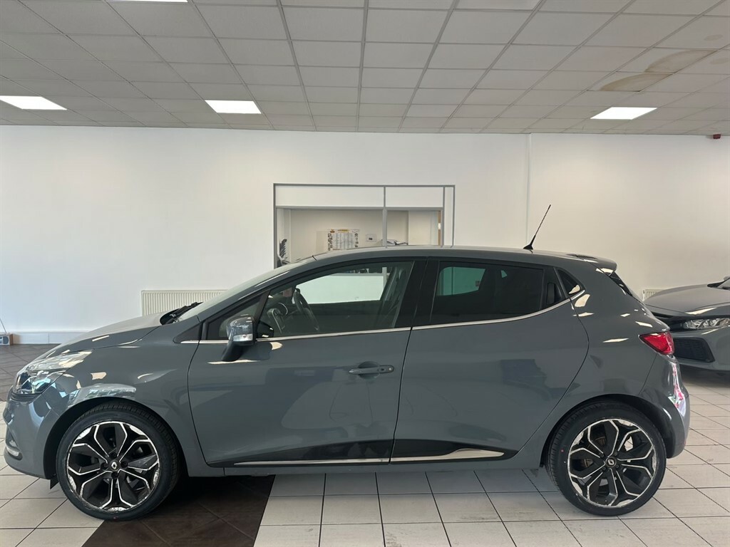 Renault Clio 0.9 L Iconic Tce DT68VDD  #4