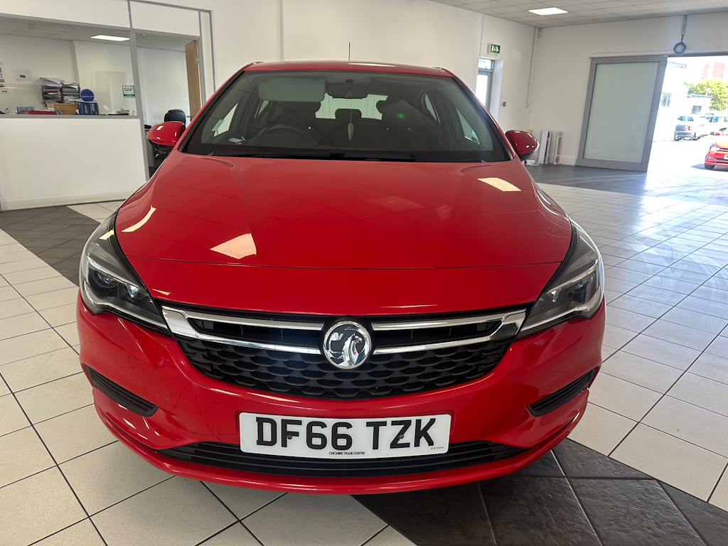 Vauxhall Astra 1.4 L Energy DF66TZK #3