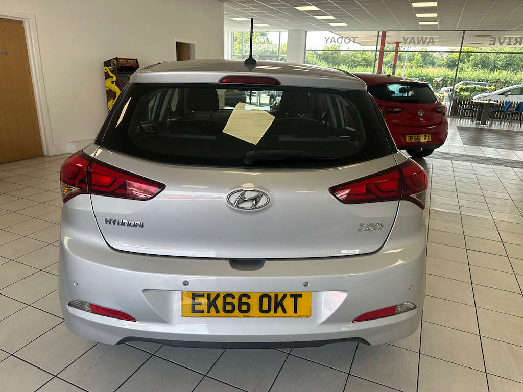 Hyundai I20 S Silver #8