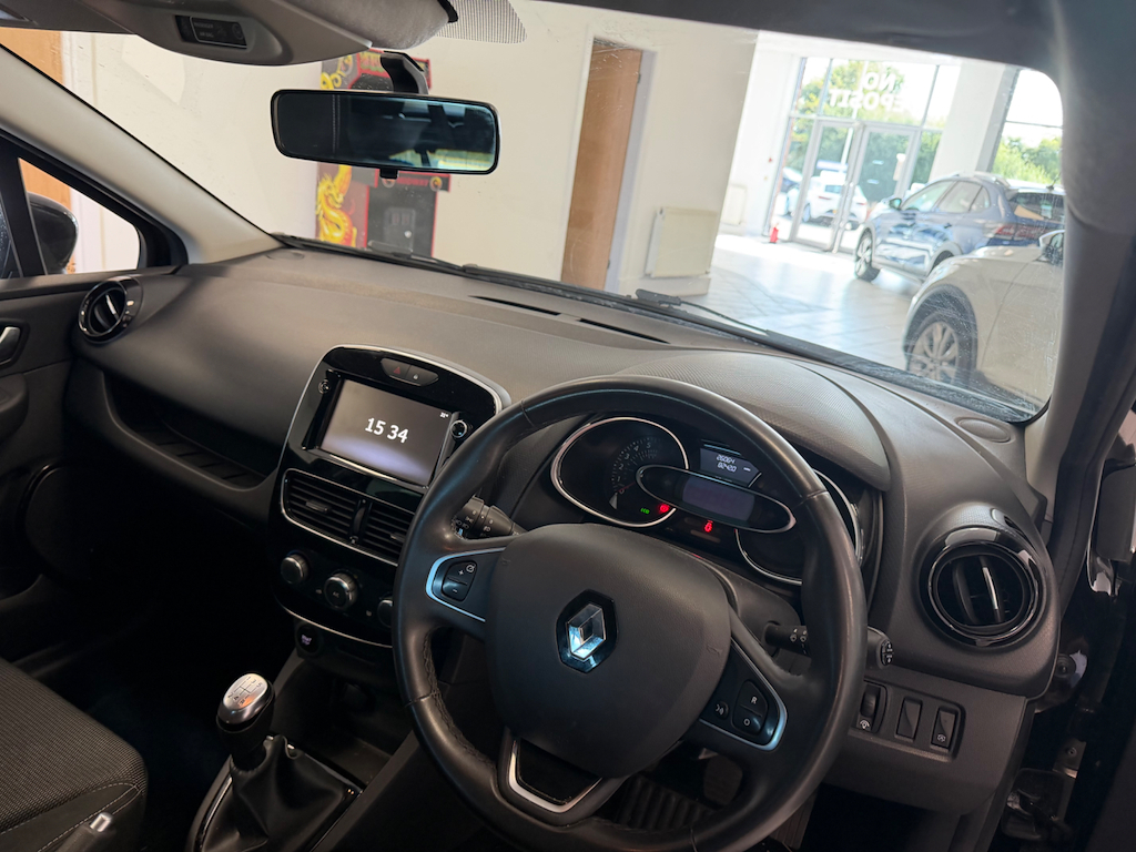 Renault Clio 0.9 L Iconic Tce Black #6