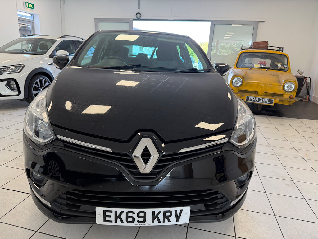 Renault Clio 0.9 L Iconic Tce Black #3