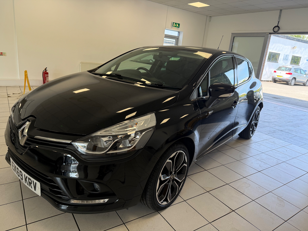 Renault Clio 0.9 L Iconic Tce Black