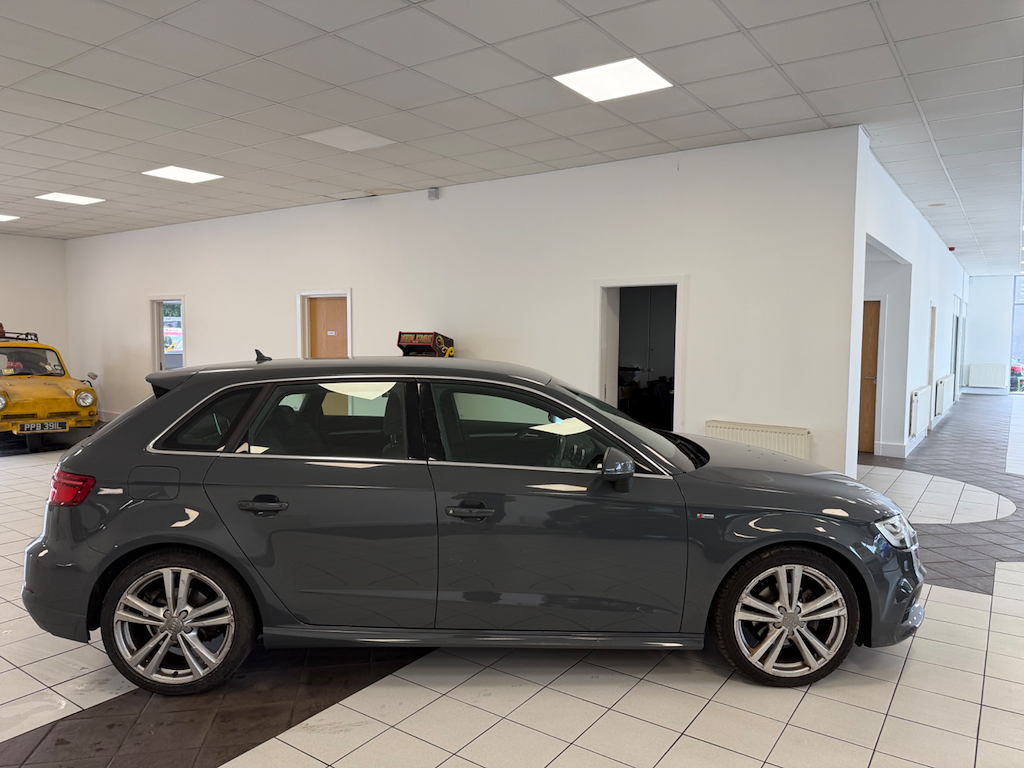 Audi A3 1.5 Tfsi Sport S Tronic Black #4