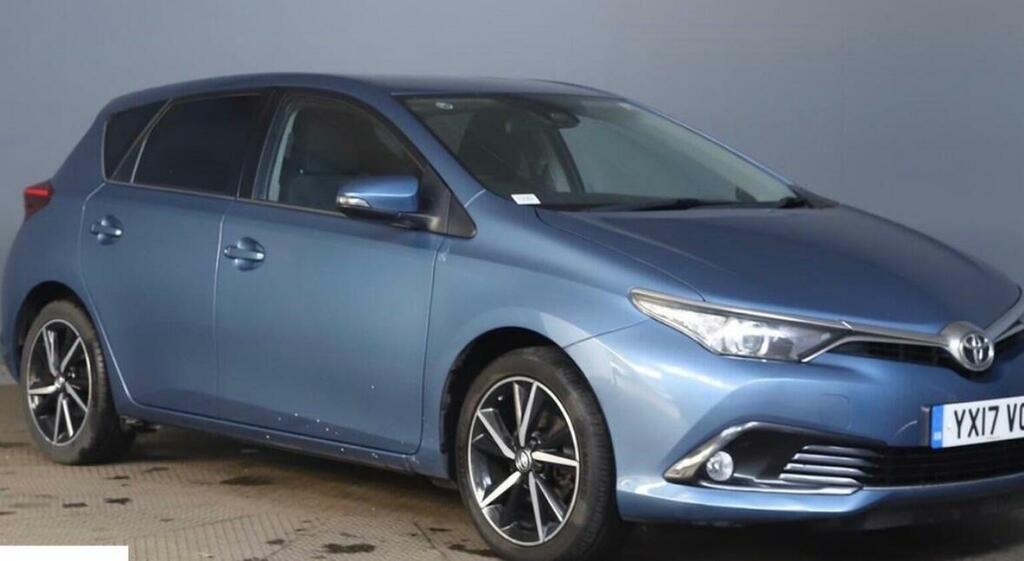 Toyota Auris 1.2 Vvt-i Design Euro 6 Ss Safety Sense YX17VCZ Blue