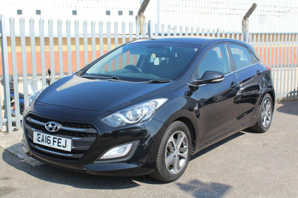 Hyundai I30 1.4 Blue Drive Se Nav Euro 6 Ss Black