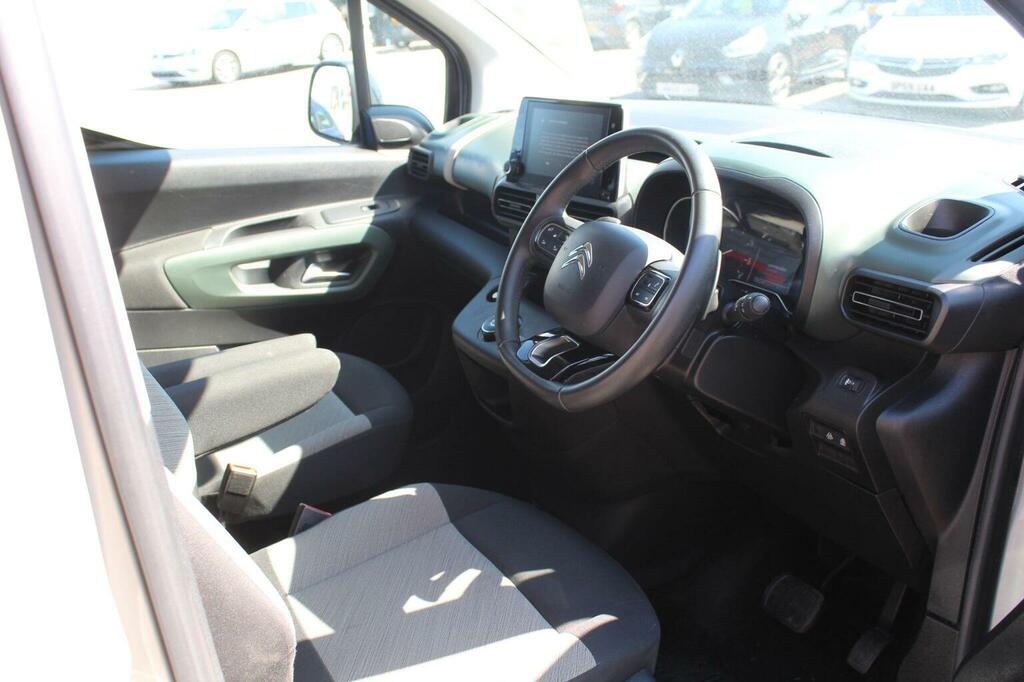 Citroen Berlingo Mpv 1.2 Puretech Flair Xtr Xl Mpv Eat Euro 6 Ss PX22TZF Beige #3