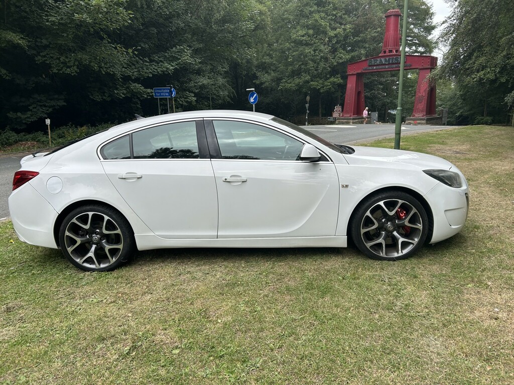 Vauxhall Insignia 2.8 T V6 Vxr Supersport White