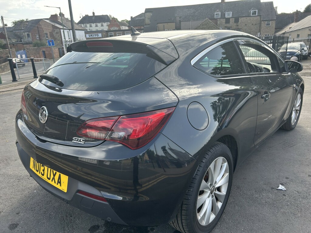 Vauxhall Astra GTC Gtc 1.4T Sport Euro 5 Ss Red #8