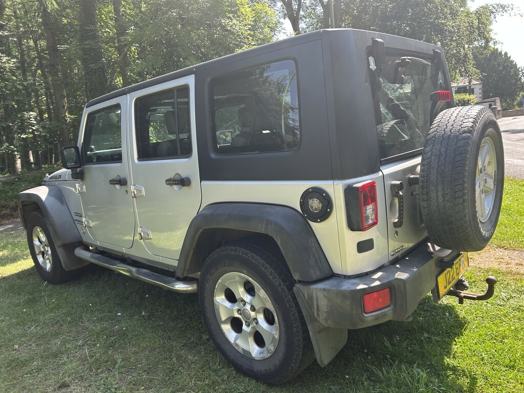 Jeep Wrangler 2.8 Crd Sport Unlimited Silver #6