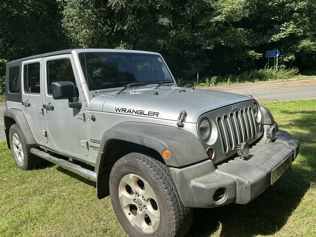Jeep Wrangler 2.8 Crd Sport Unlimited Silver #2