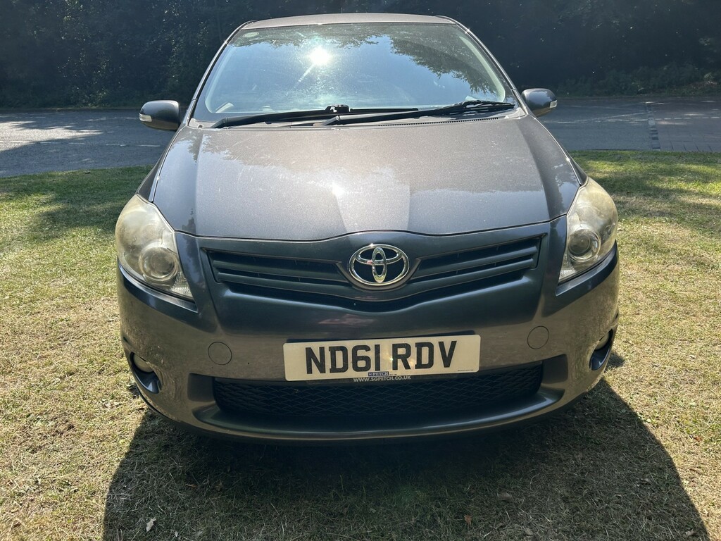 Toyota Auris 1.6 V-matic Sr Grey #3