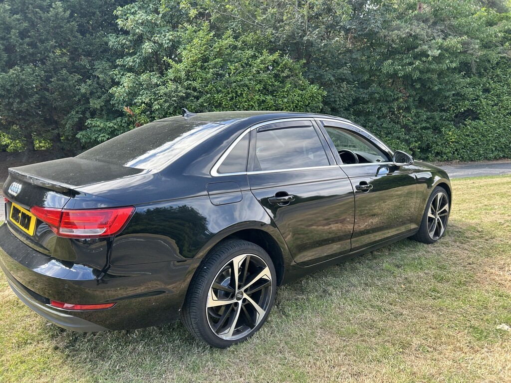 Audi A4 1.4 Tfsi Sport Black #2