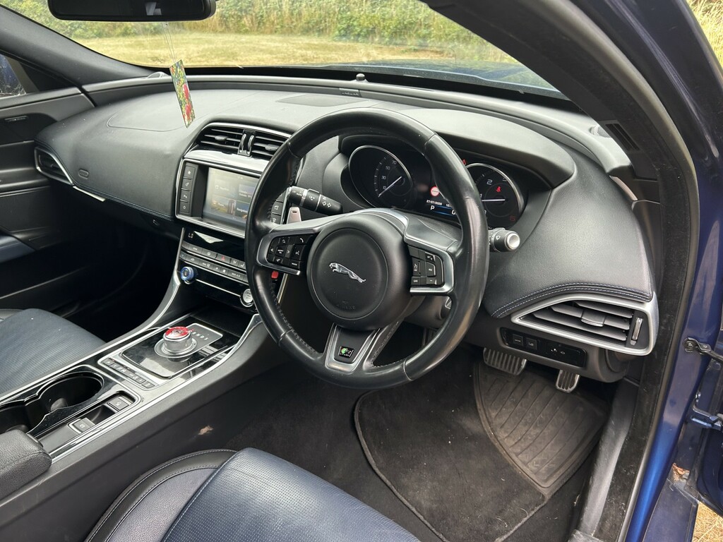 Jaguar XE 2.0 R-sport Grey #11