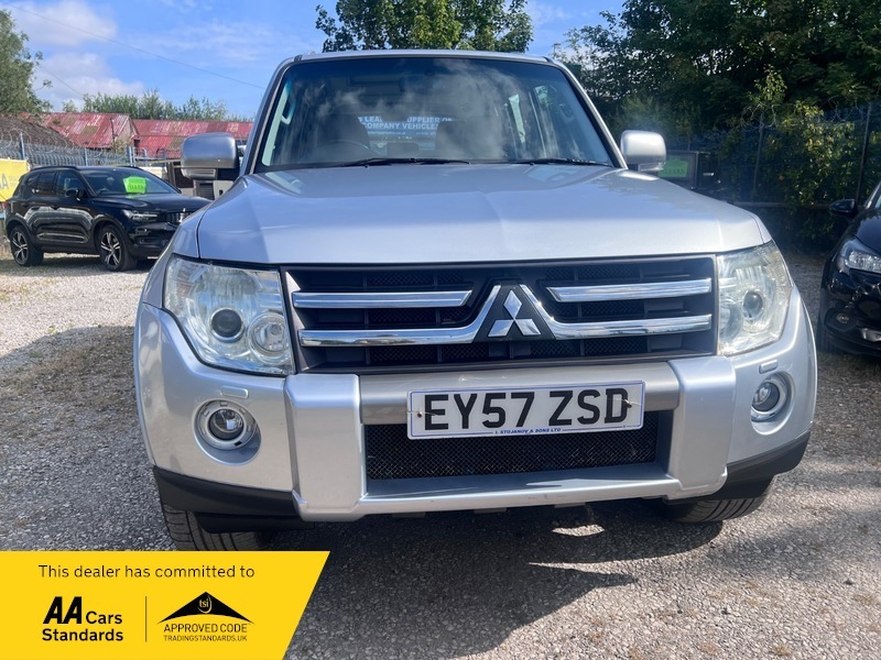 Mitsubishi Shogun 3.2 Di-dc Diamond Suv Silver #2