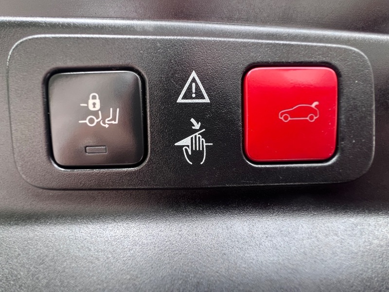 Peugeot 5008 1.2 Puretech Active White #54