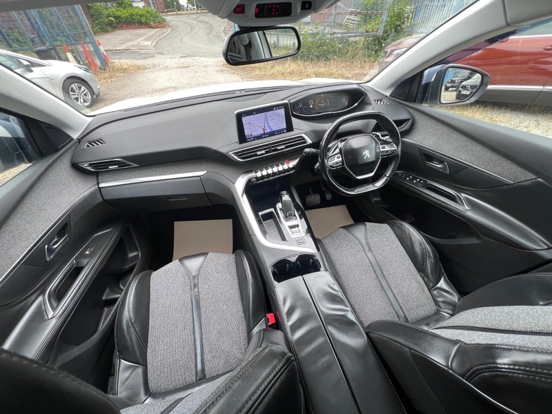 Peugeot 5008 1.2 Puretech Active White #10