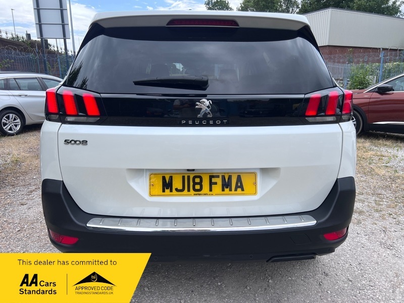 Peugeot 5008 1.2 Puretech Active White #7