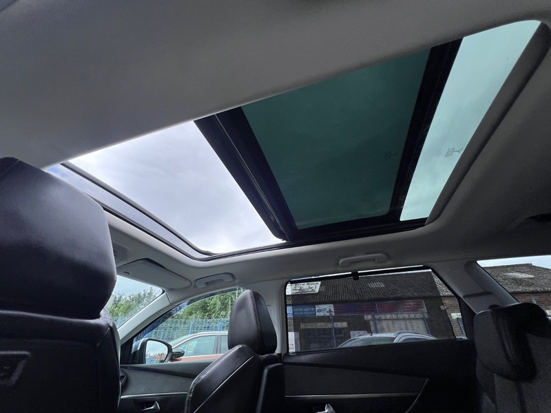 Peugeot 5008 1.2 Puretech Active White #45