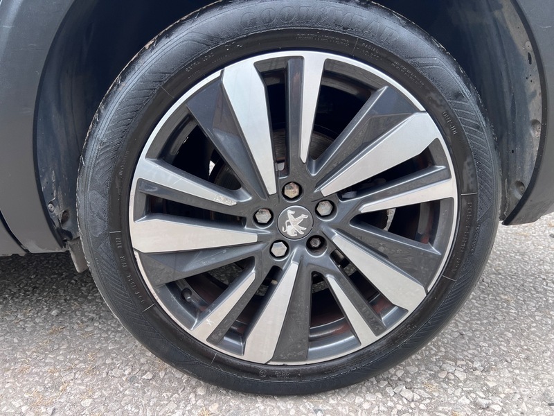 Peugeot 5008 1.2 Puretech Active White #55
