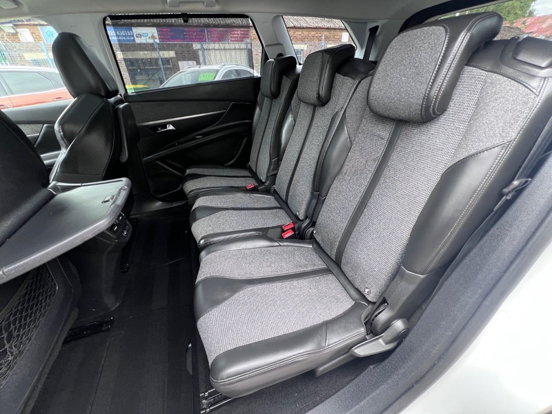 Peugeot 5008 1.2 Puretech Active White #47