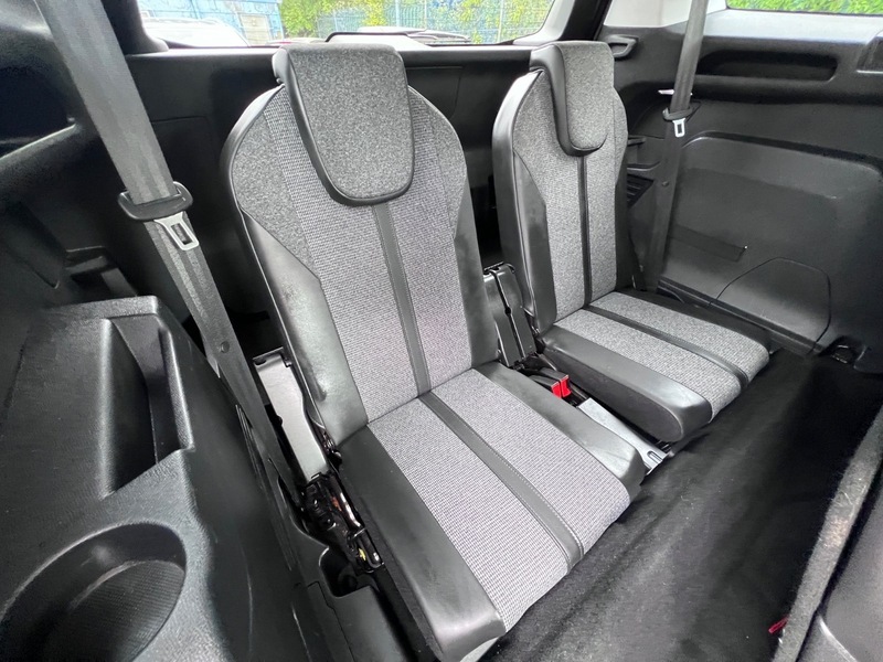 Peugeot 5008 1.2 Puretech Active White #36