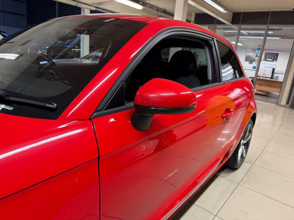 Audi A1 1.2 Tfsi Sport Sportback Euro 5 Black #11