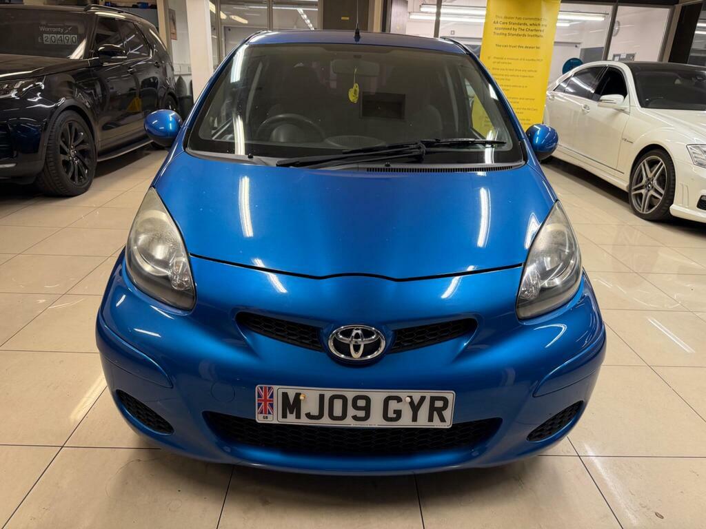 Toyota Aygo 1.0 Vvt-i Black Euro 4 Black #2