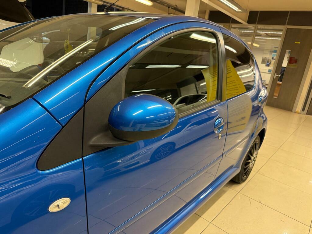 Toyota Aygo 1.0 Vvt-i Black Euro 4 Black #10