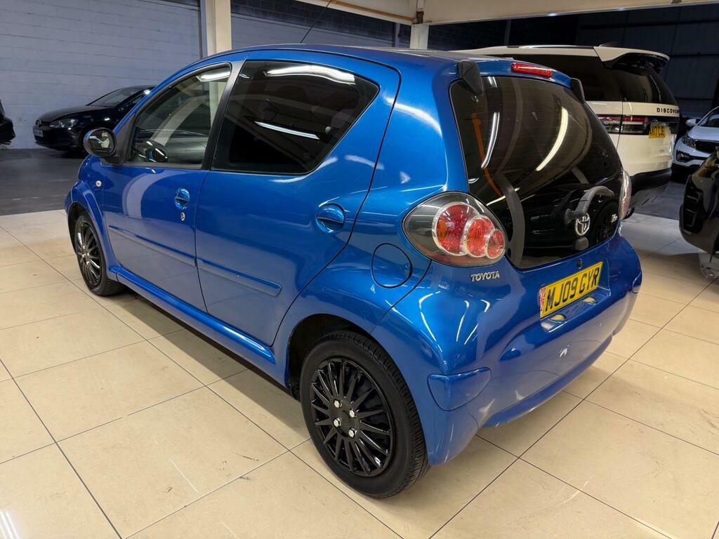 Toyota Aygo 1.0 Vvt-i Black Euro 4 Black #4