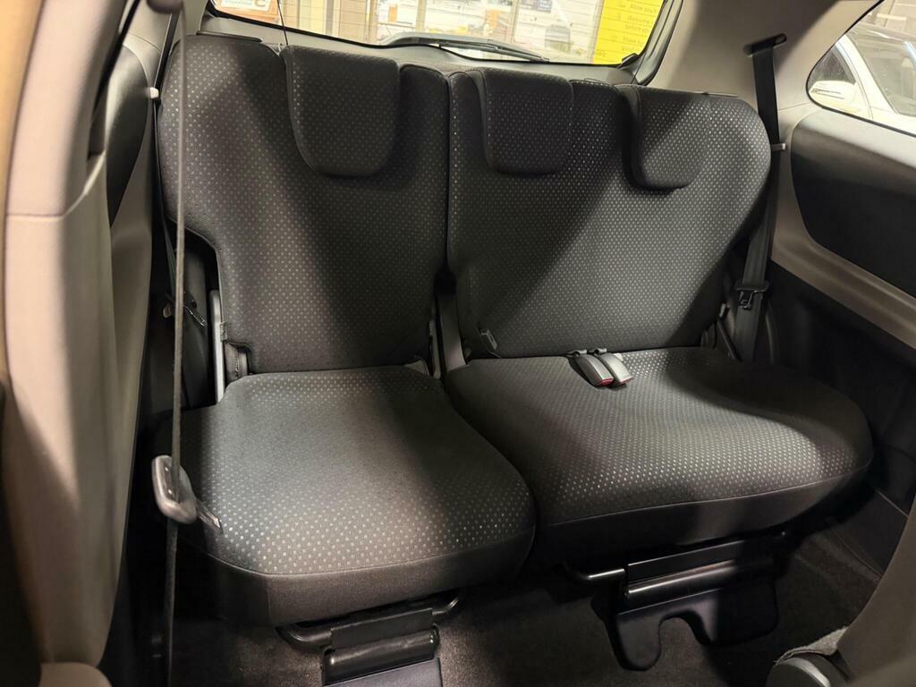 Toyota Yaris Yaris T Spirit Vvt-i Silver #14