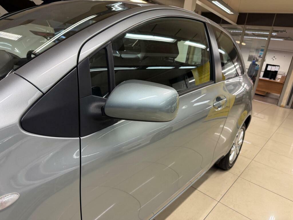 Toyota Yaris Yaris T Spirit Vvt-i Silver #11