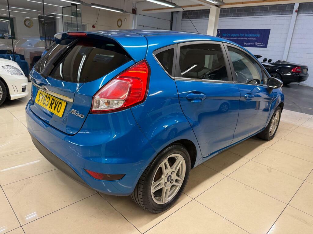 Ford Fiesta Yellow #5